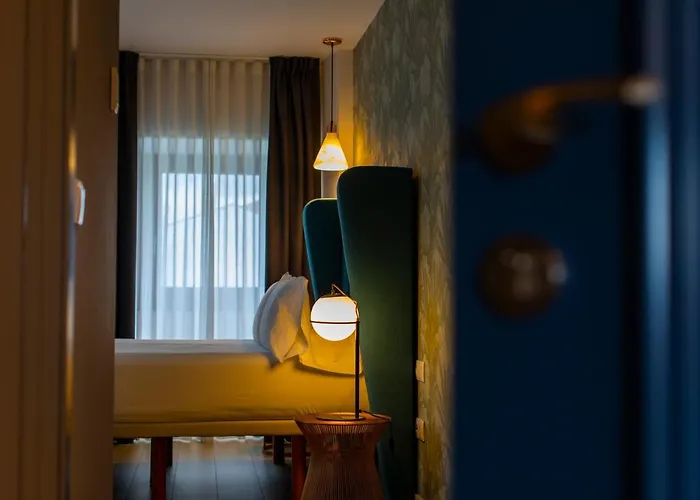 Javier Montero מלון 2*