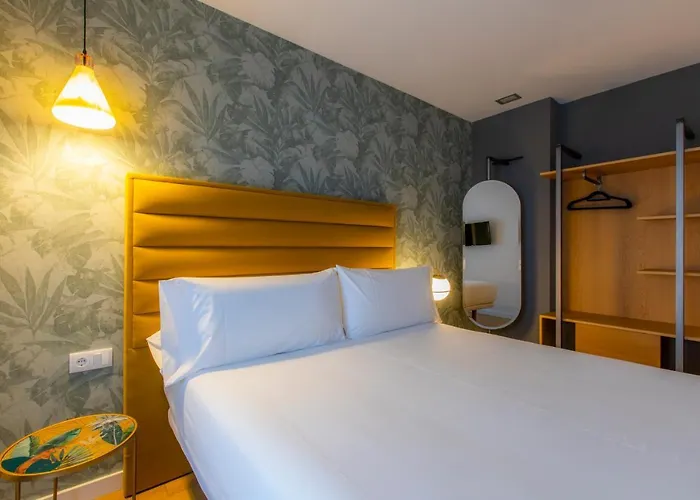 Javier Montero מלון