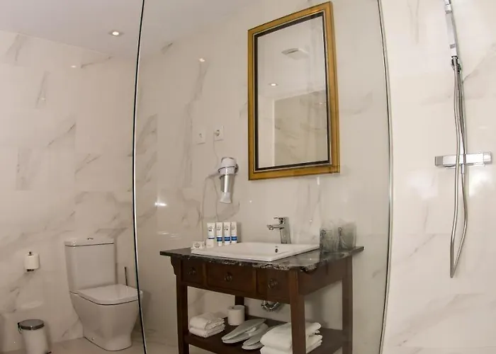 Javier Montero מלון 2*