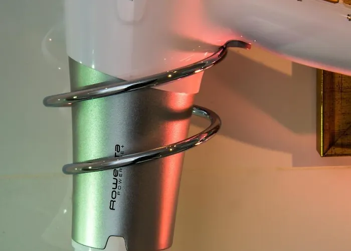 מלון Javier Montero 2*